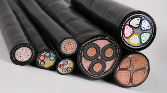 最新产品 光伏系统专用电线电缆利用先 进的辐照交联工艺 ，采用低烟无卤阻燃 材料生产的.